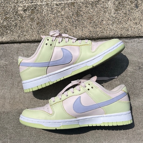 Nike Dunks - Picture 1 of 4